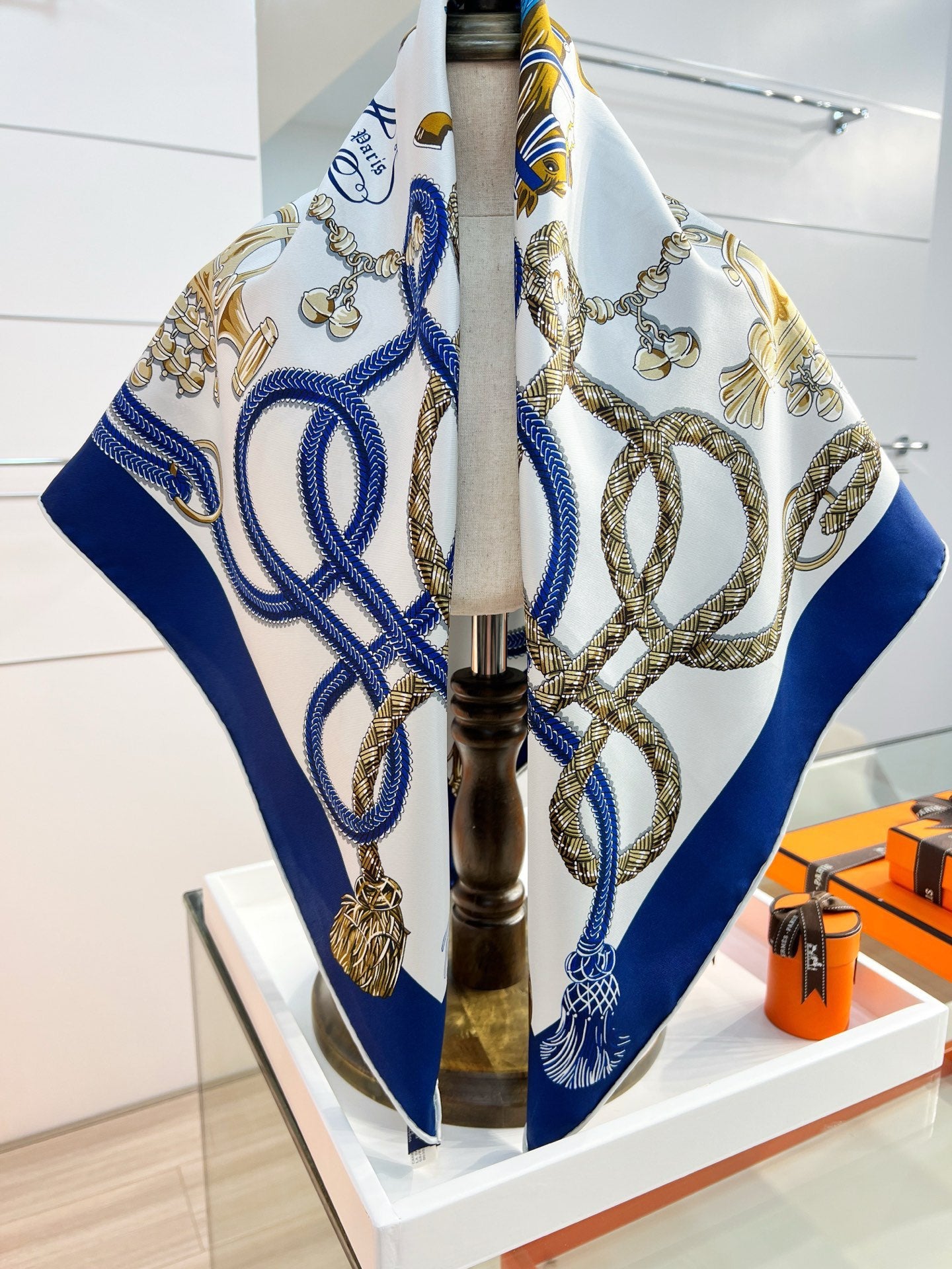 146NH37W Popular Silk Scarve