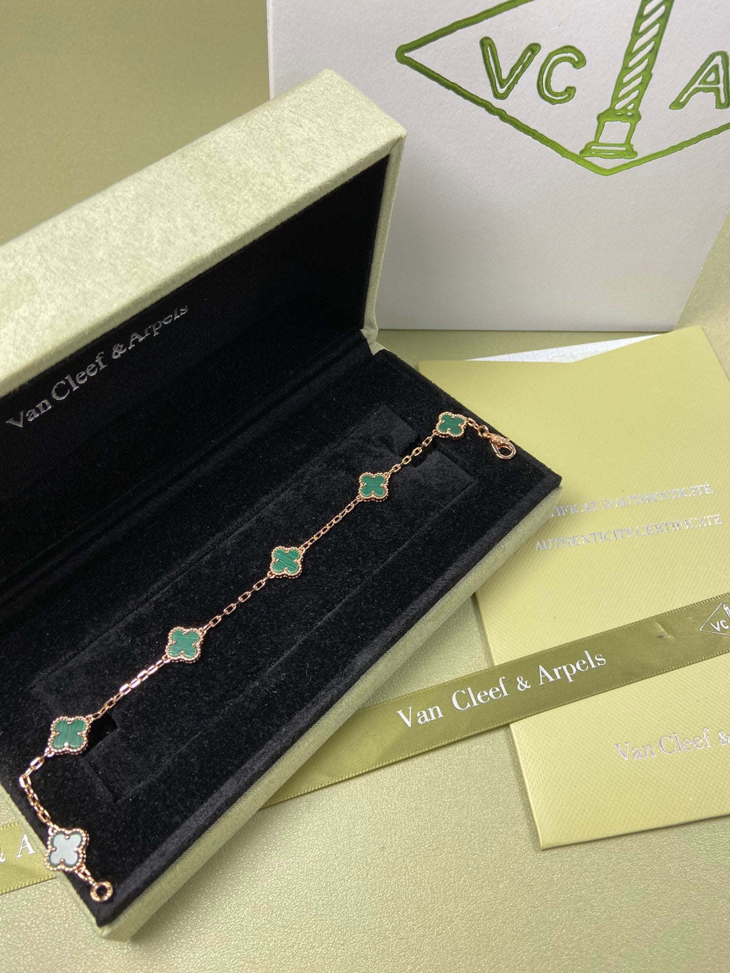 5XVA183K  Popular bracelets 6 flowers mini size 0.9cm flower