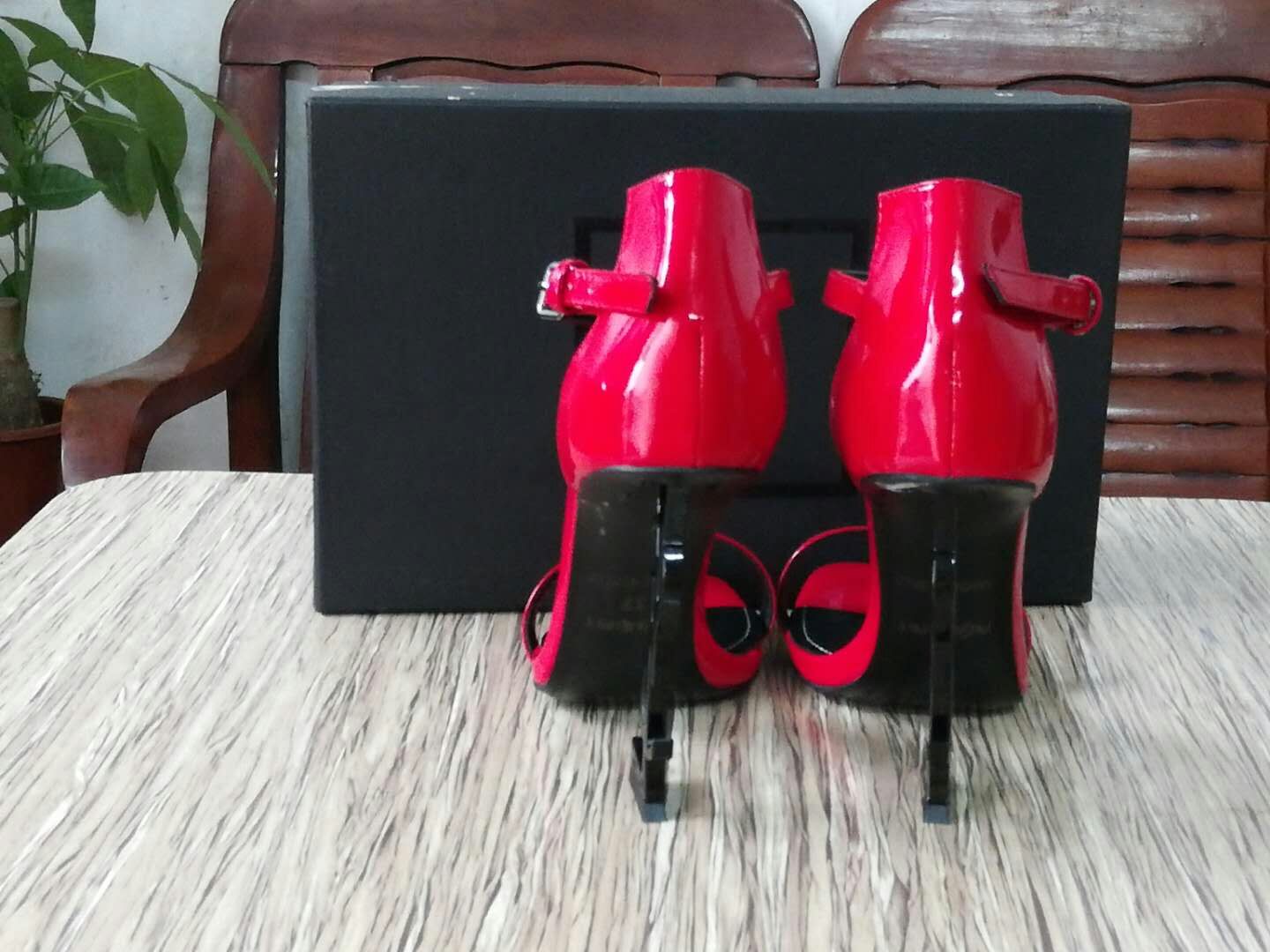 2XSL145Z Popular leather high heels