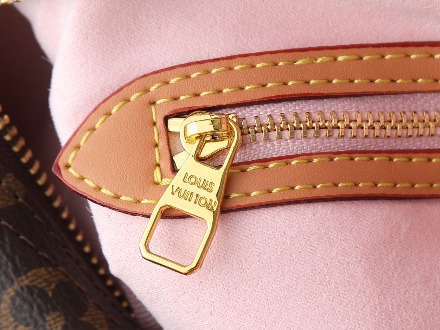 136PE23B Popular leather bag