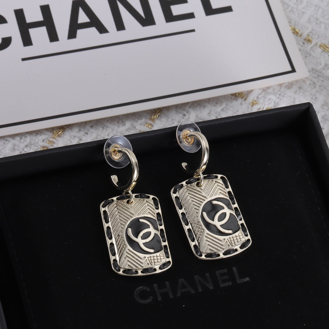 14C311E Popular Earrings