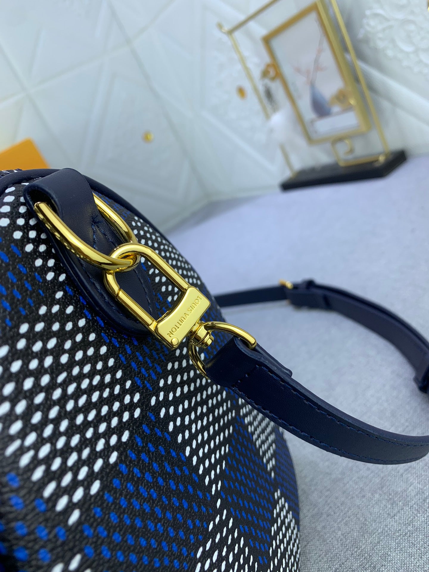 2XE269B Popular  leather bag 