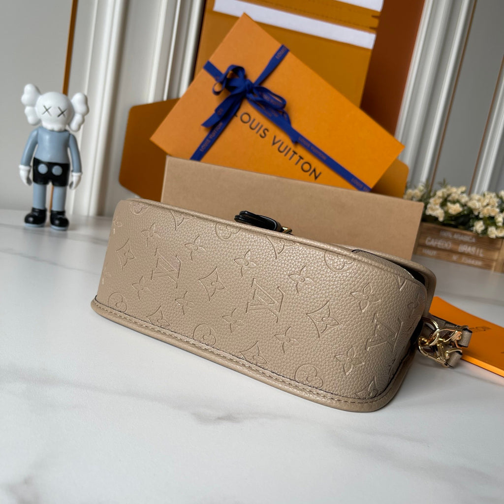 136PE38B Popular leather bag