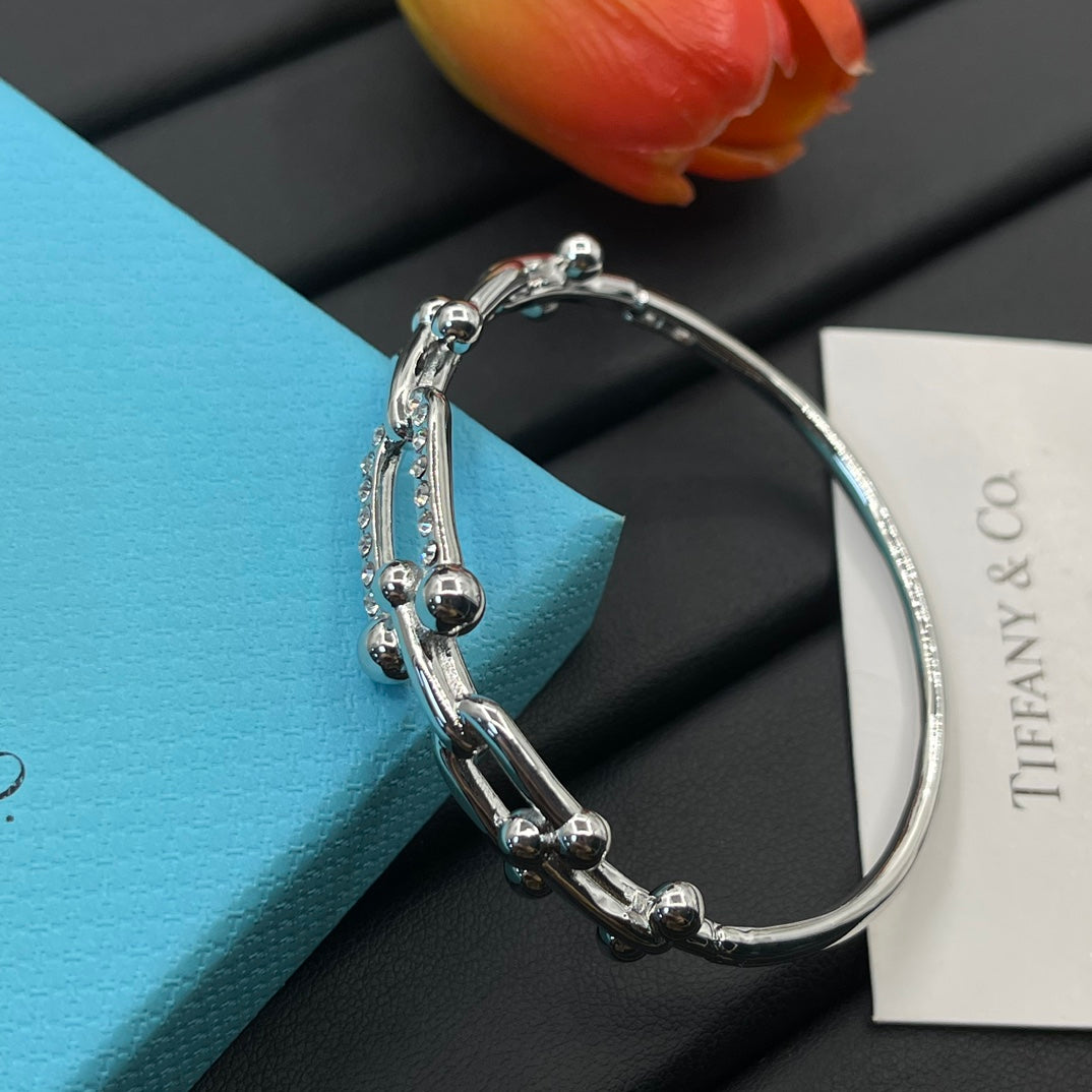 136NT87K Popular Bracelets