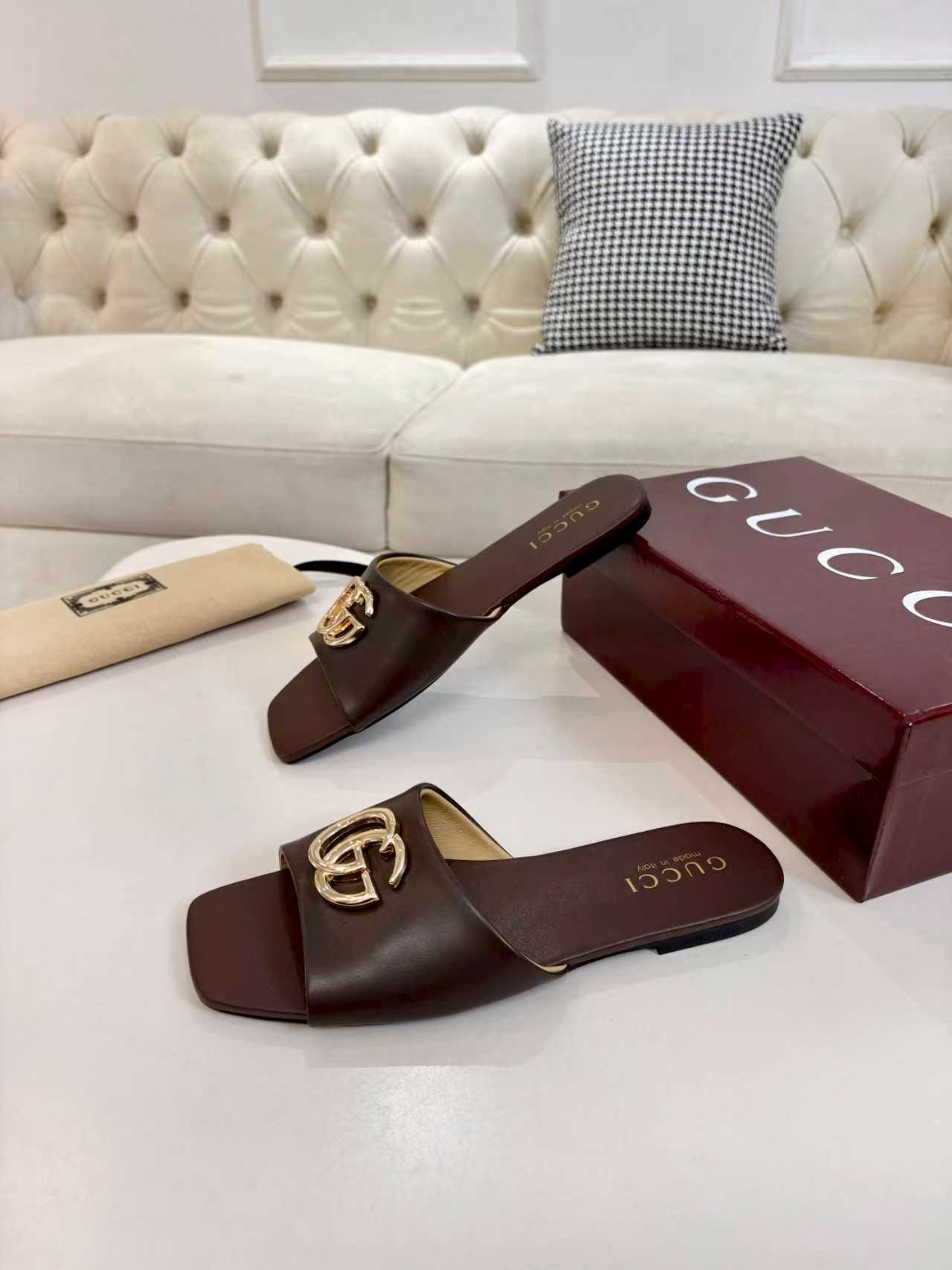 Z2P36B43 Popular high-quality leather Shoes
