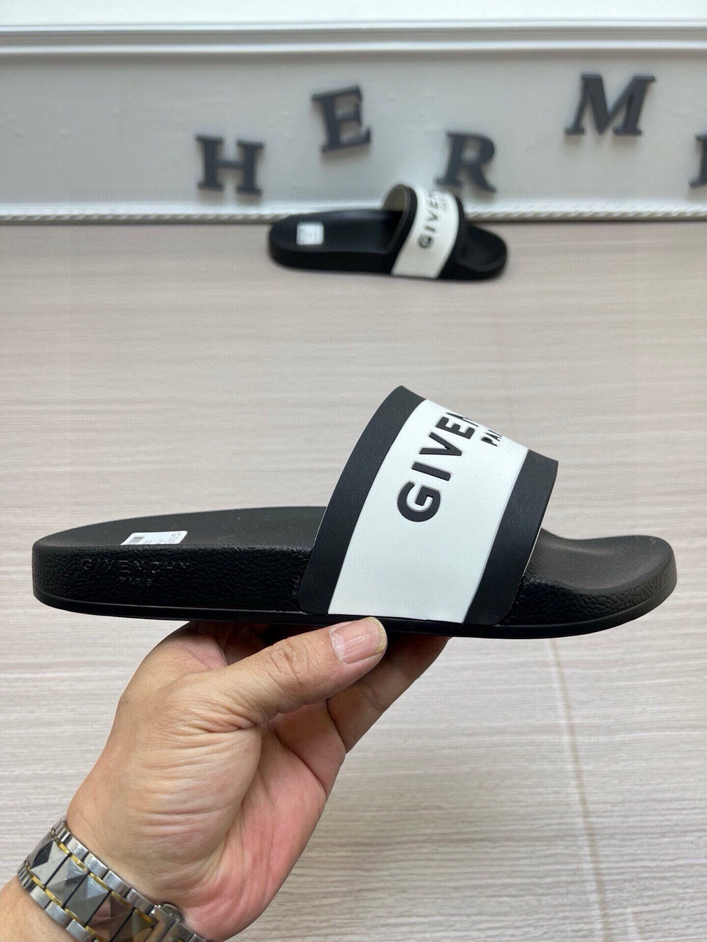 535ZGV264Z Popular Slippers