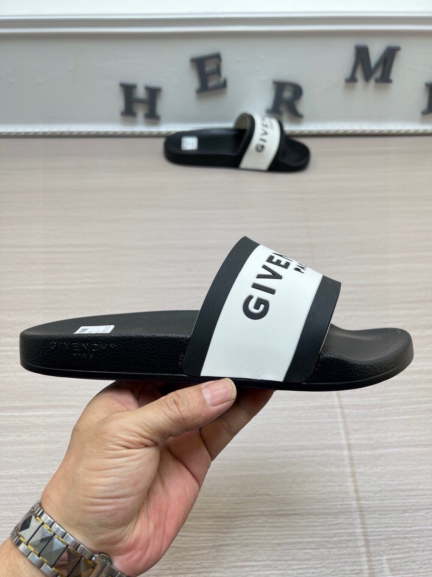 535ZGV264Z Popular Slippers