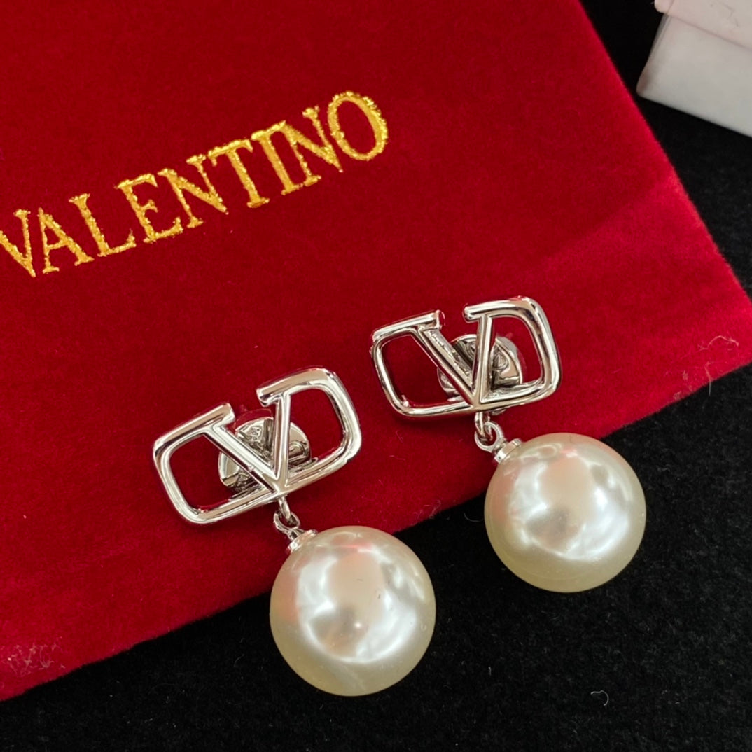 15ZVL49E Popular Earrings