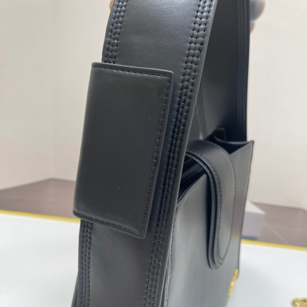136PA25B Popular leather bag