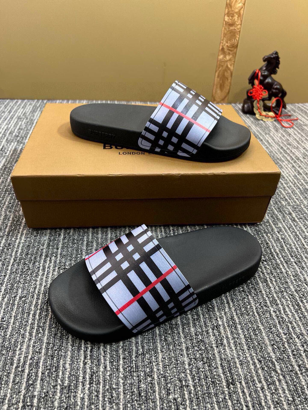 535ZR258Z Popular Slippers