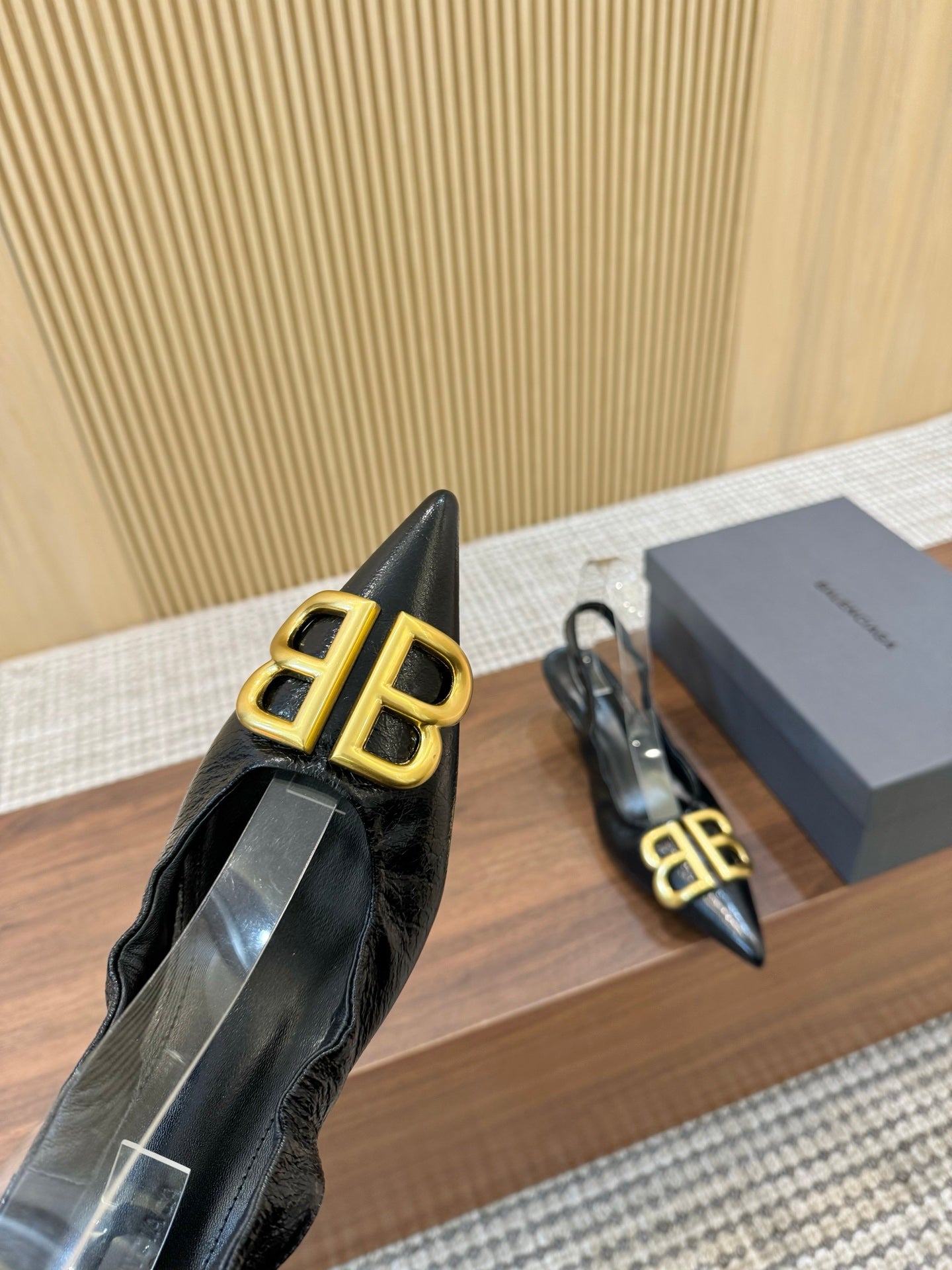 255QJ45Z Popular  leather High heels