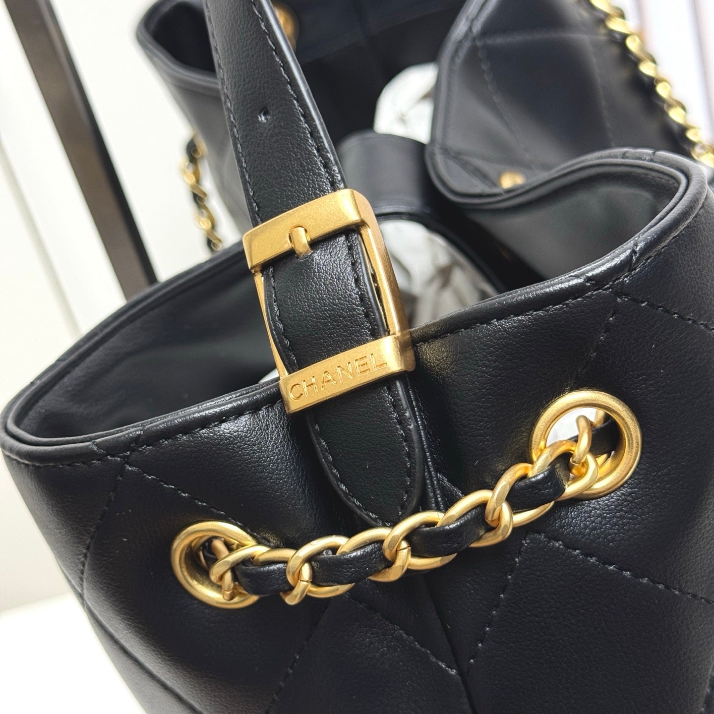 146PC18B Popular leather bag
