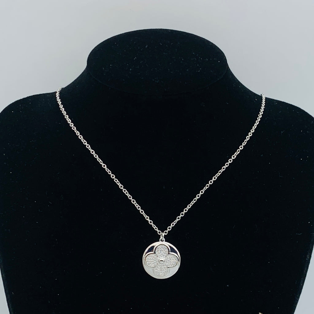 15QE51X Popular Necklace
