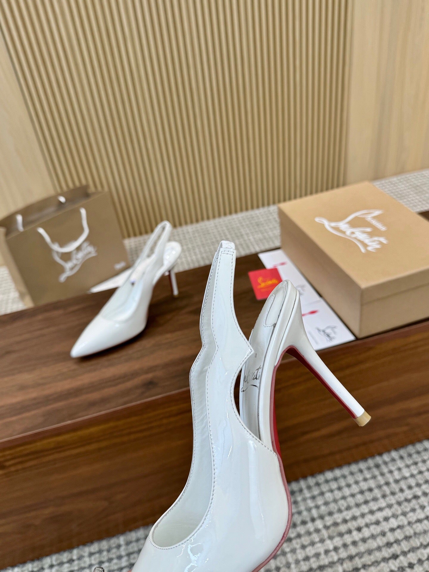 275NA5Z  Popular leather High heels