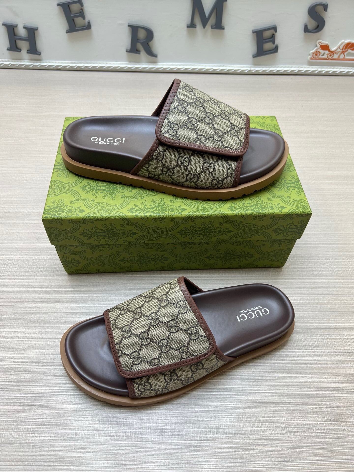 5LB231Z Popular Slippers