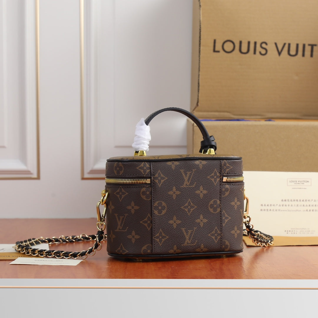 2XE121B Popular   leather bag 