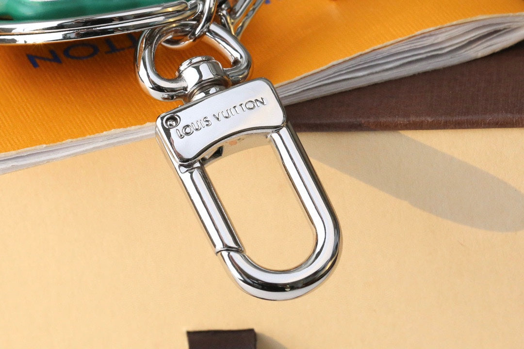 3RE24A  Popular key closure