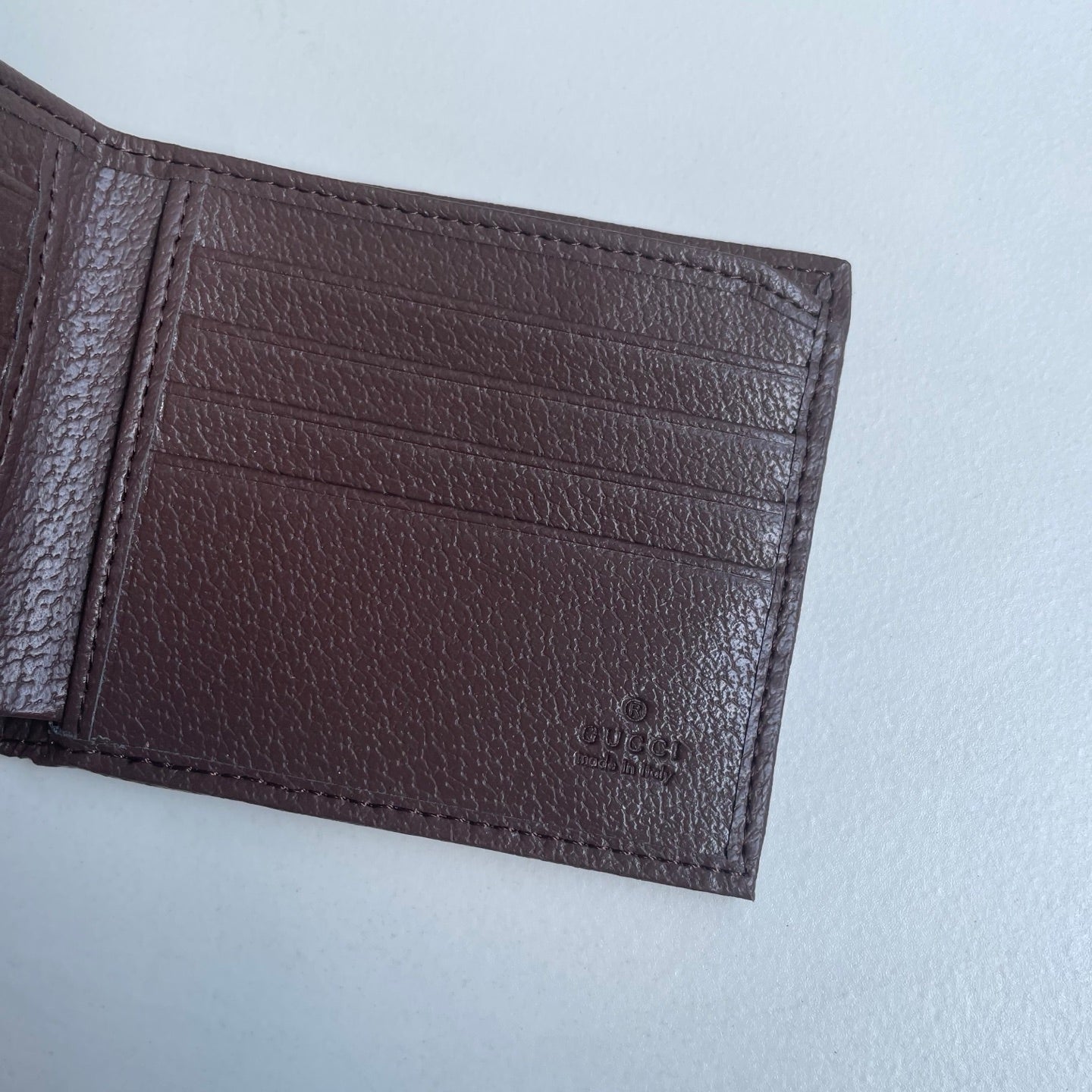 146XB7B Popular leather wallets ( with full packaging )
