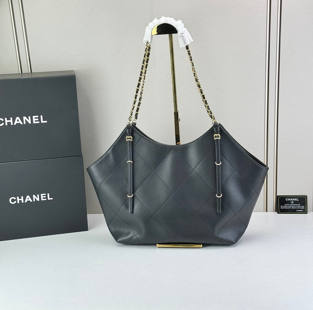146PC11B Popular leather bag