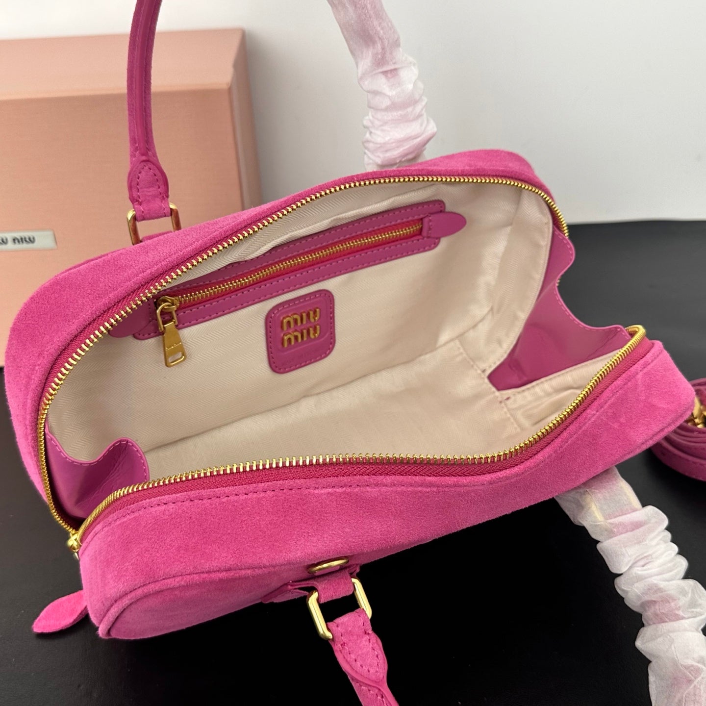 146PA153B Popular leather bags