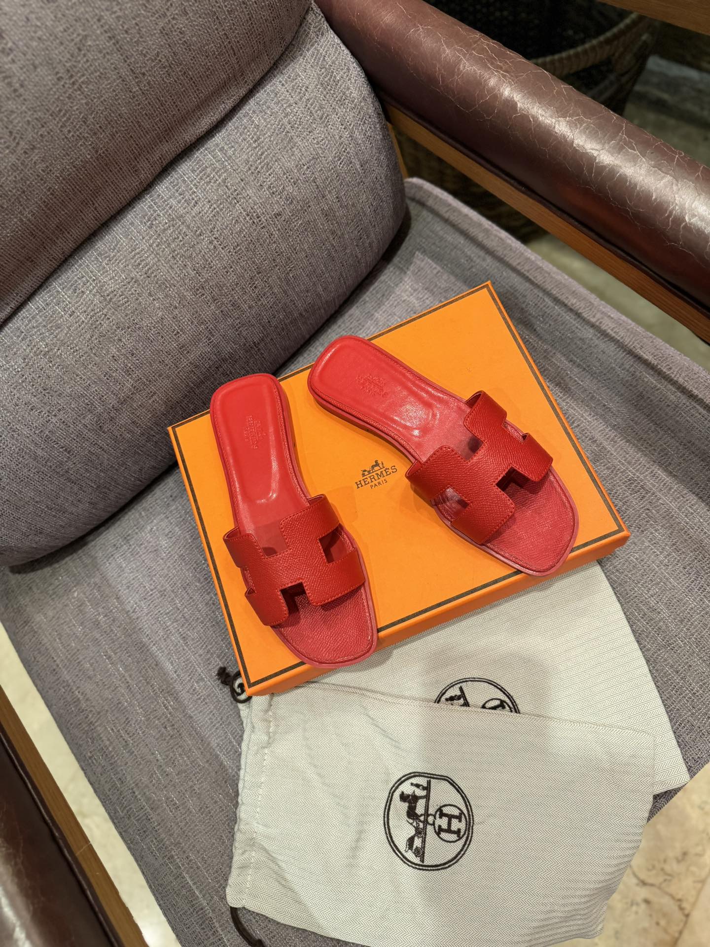 1ZH239Z Popular Slippers