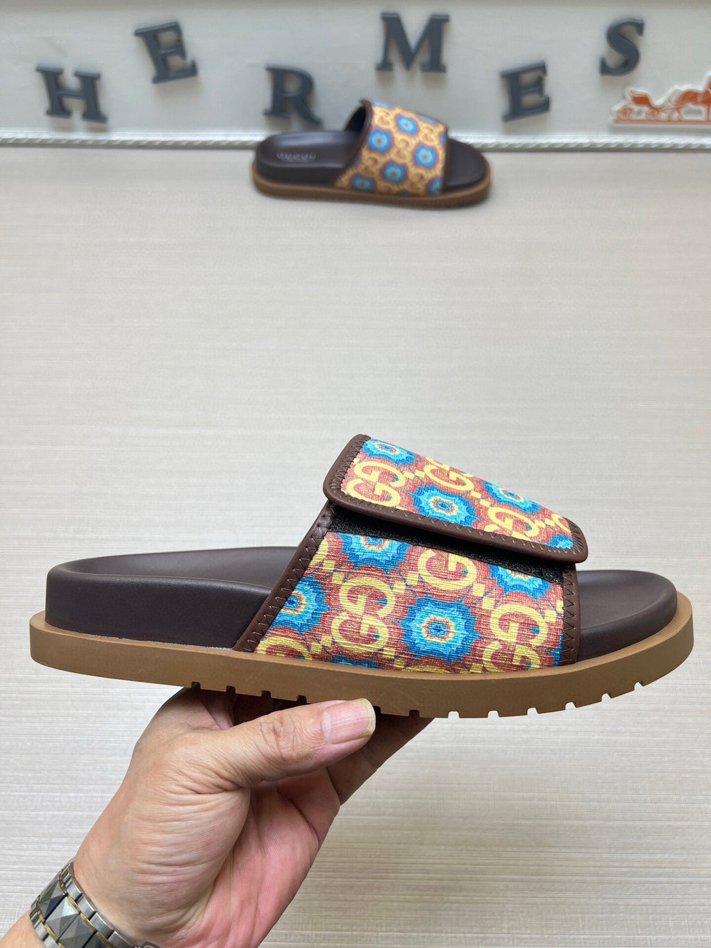 5WB240Z Popular Slippers