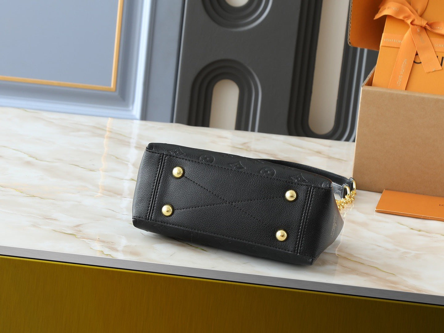 136PE75B Popular leather bag