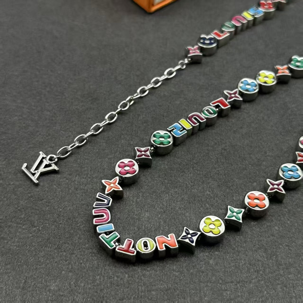 A1R66E2 Popular bag 's charms accessories