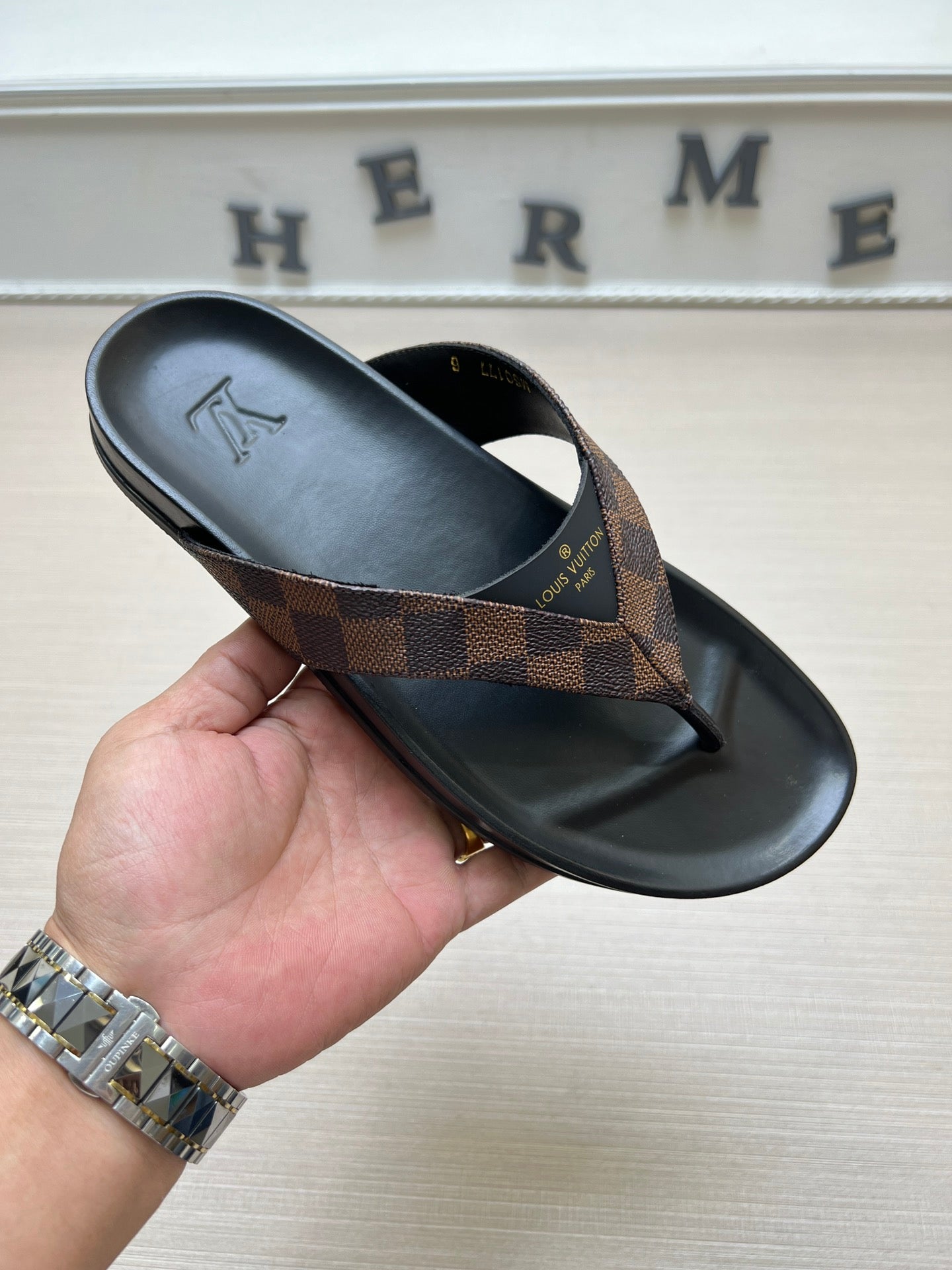 54E85Z Popular slippers