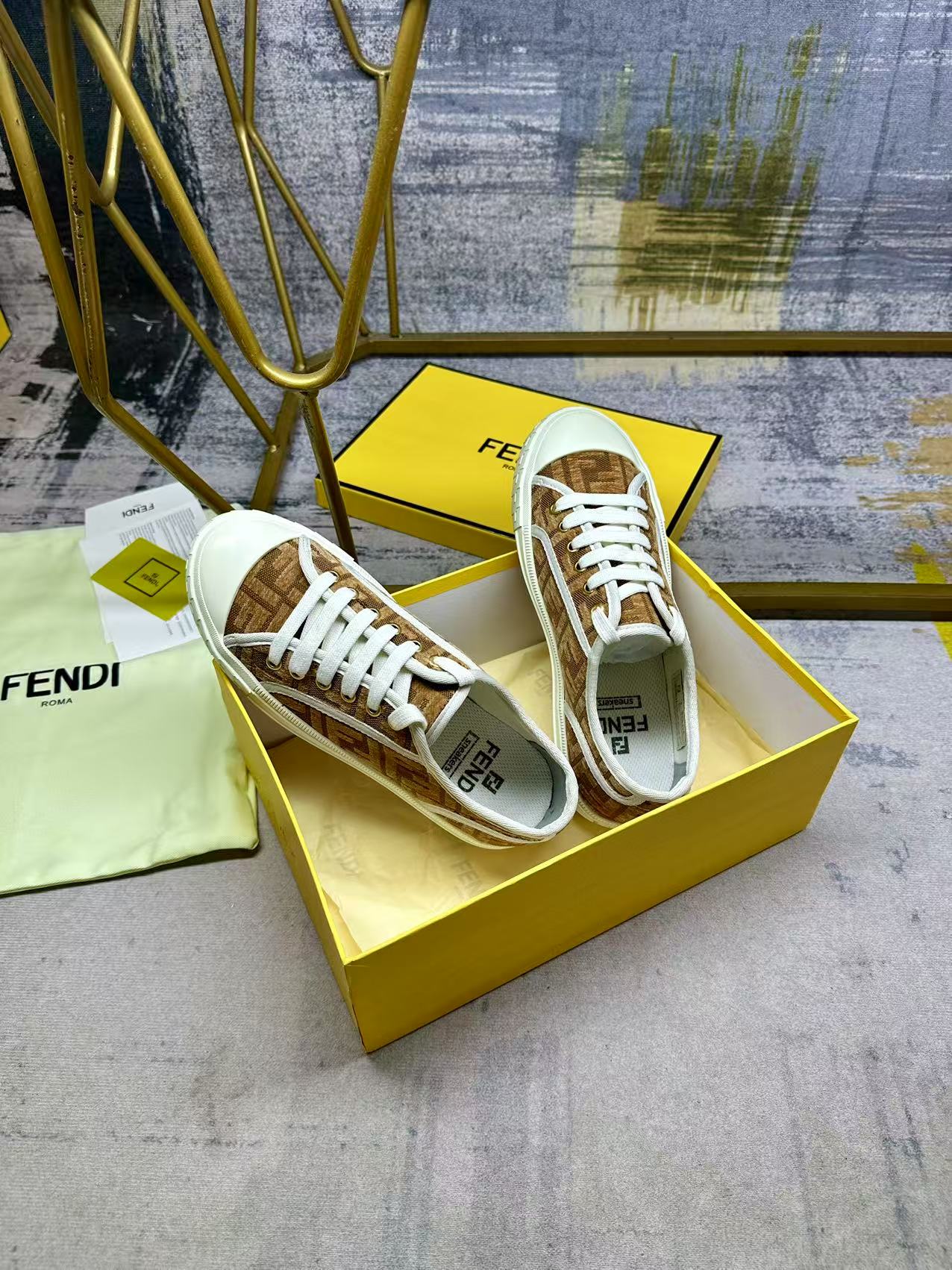 2105QF186Z Popular high-quality  shoes