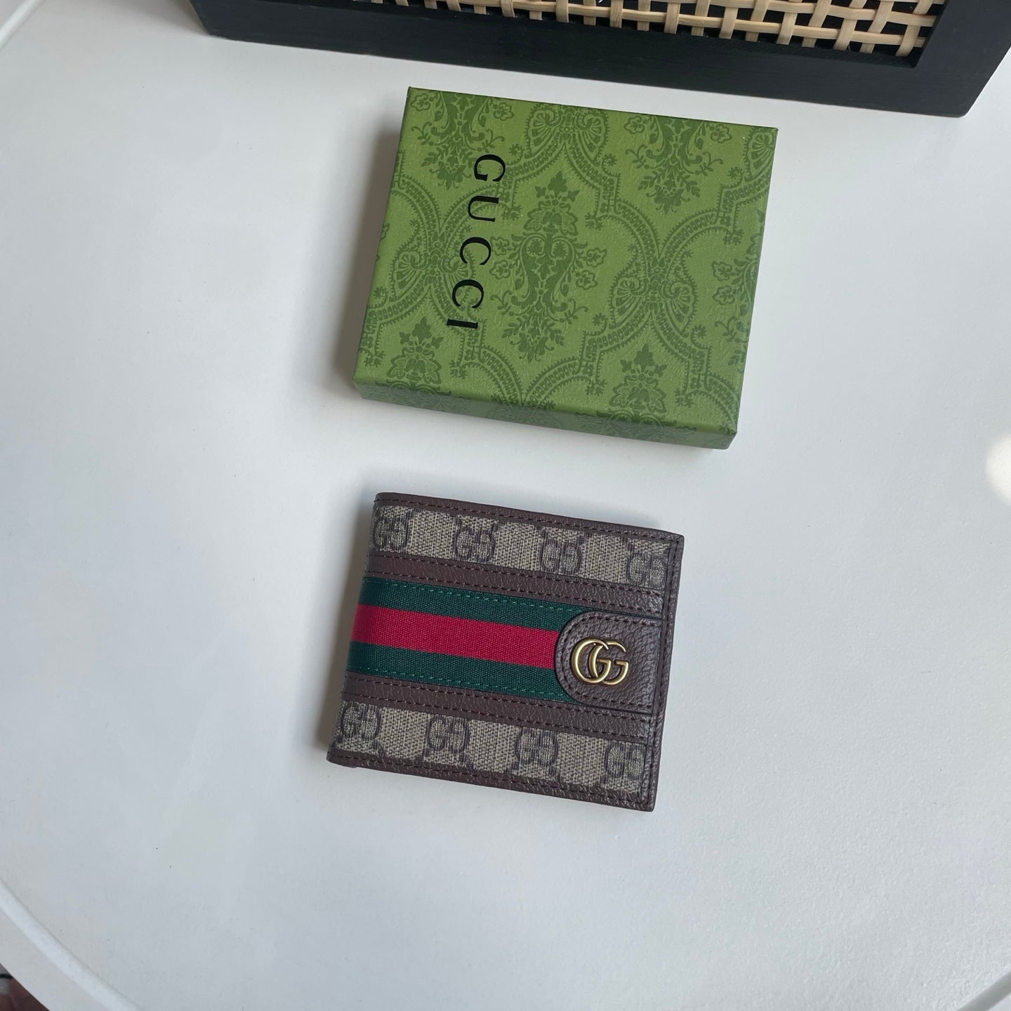 146XB7B Popular leather wallets ( with full packaging )