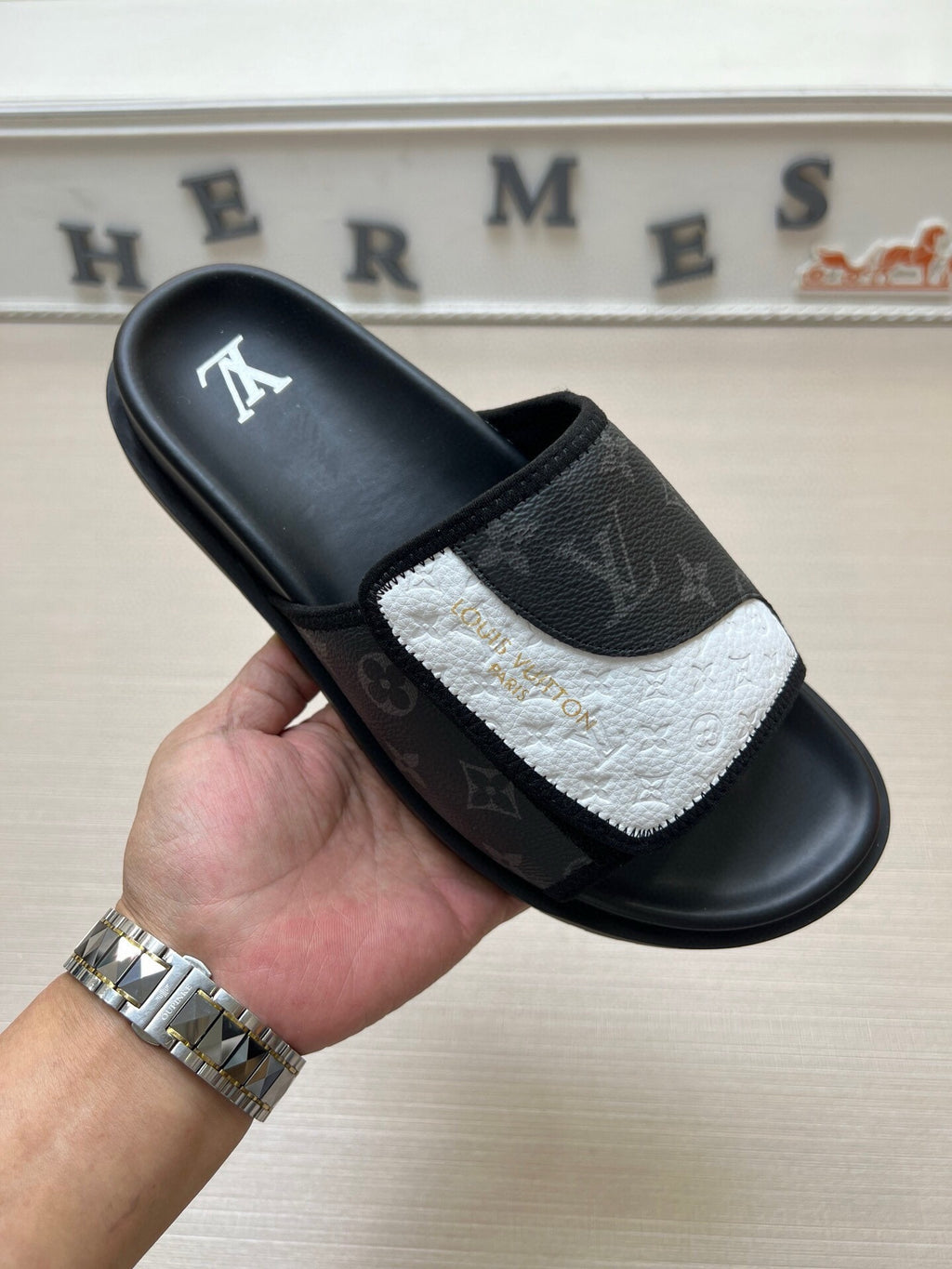 5WE250Z Popular Slippers