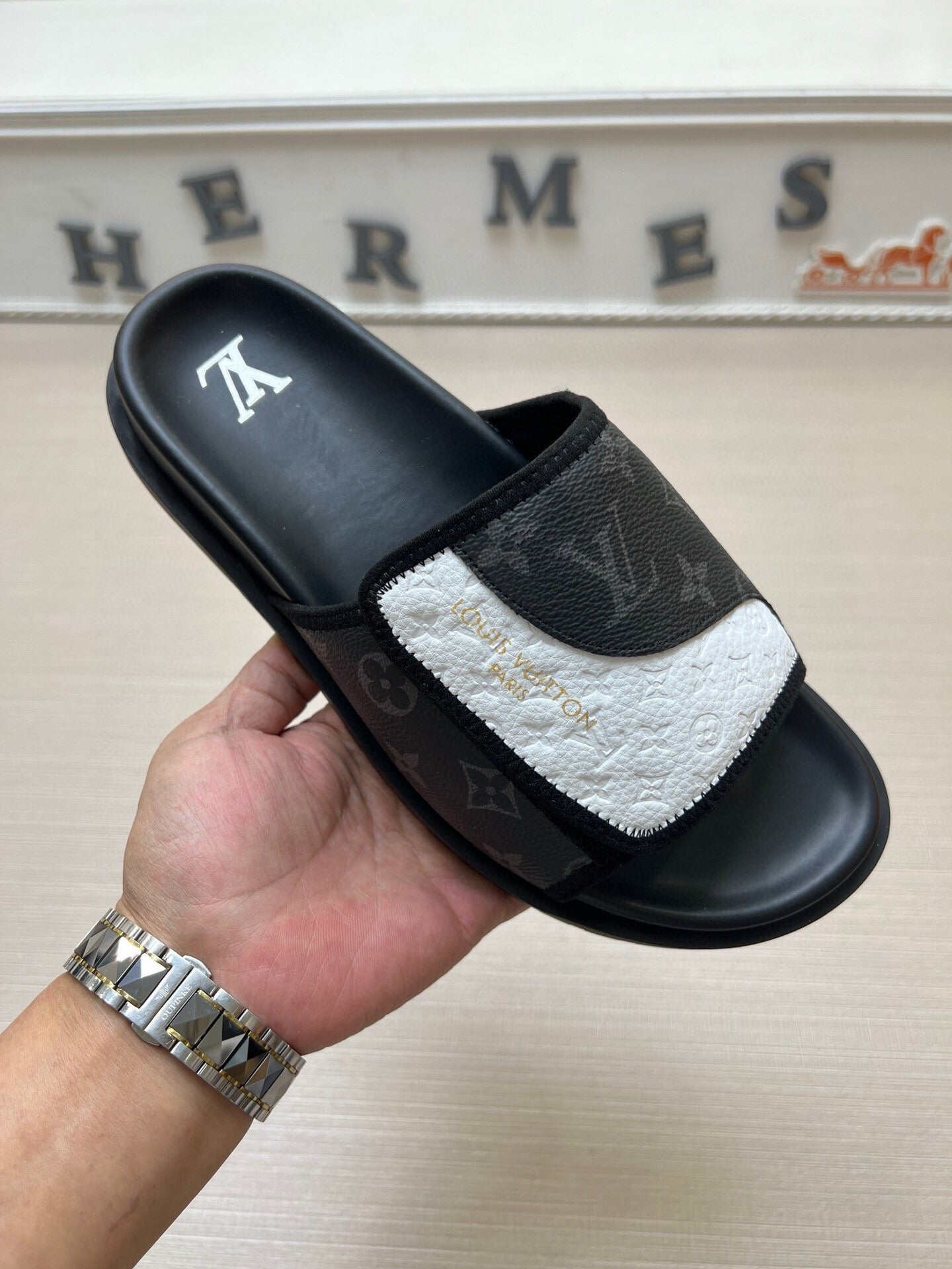 5WE250Z Popular Slippers