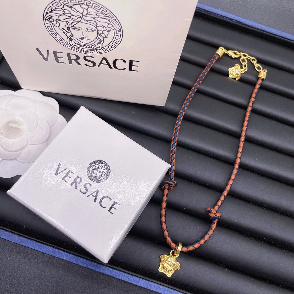 15QV139X Popular Necklace