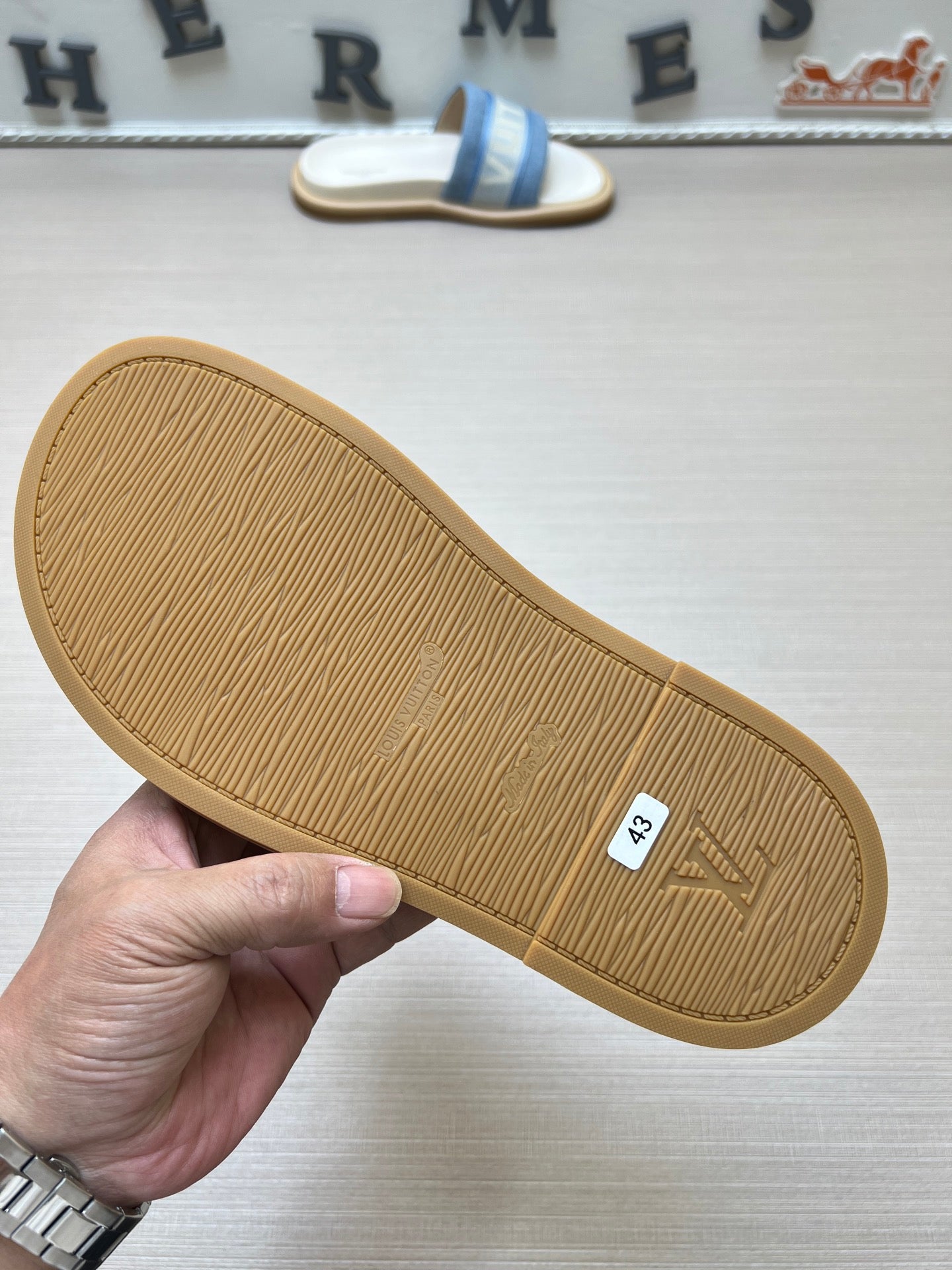 535ZE301Z Popular Slippers