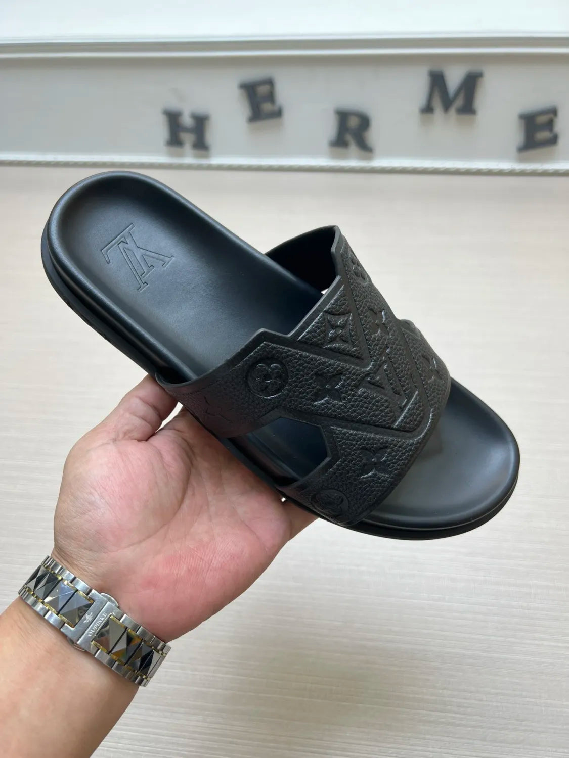 54E68Z Popular slippers