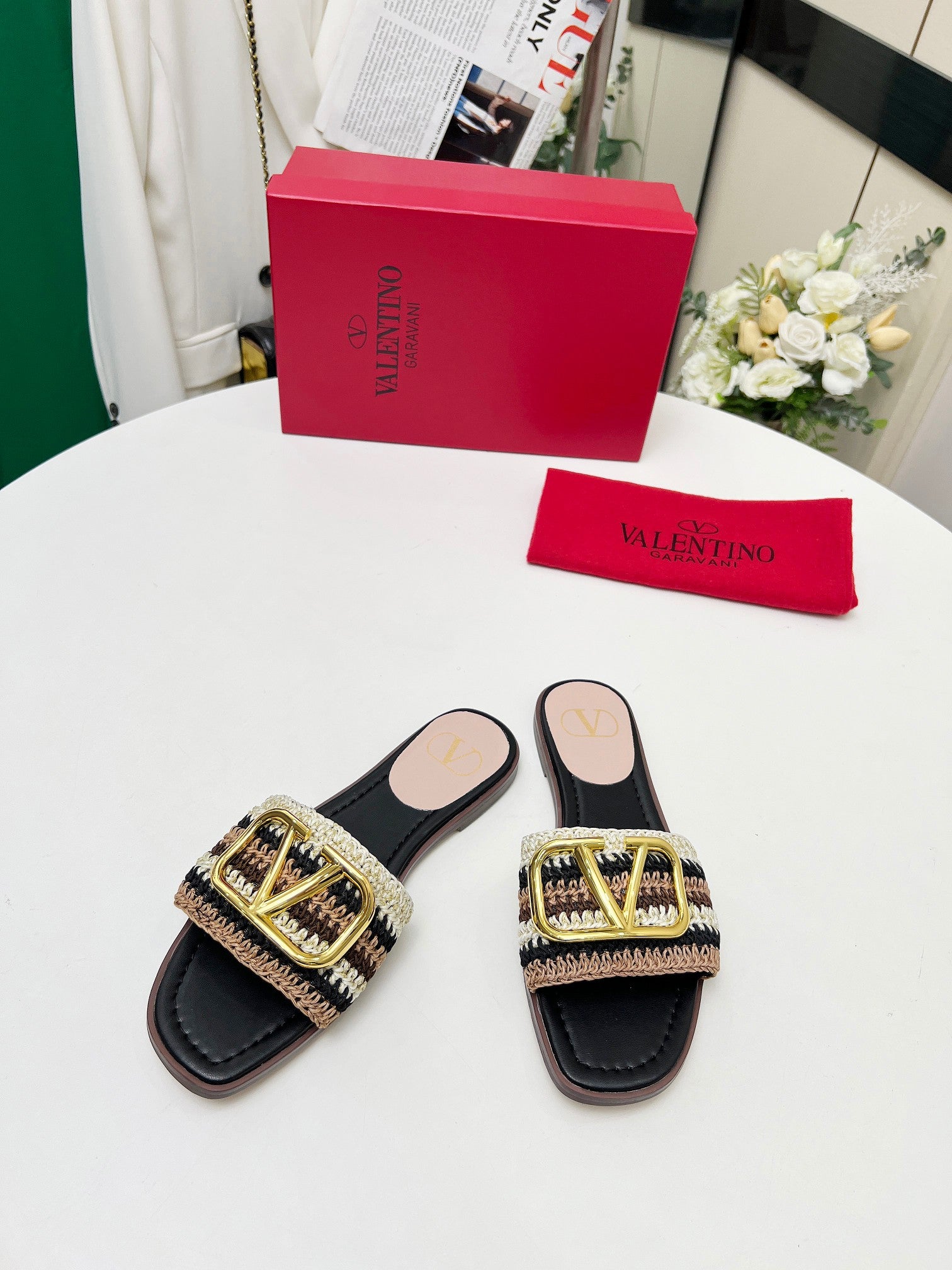 255QVL31Z Popular Slippers
