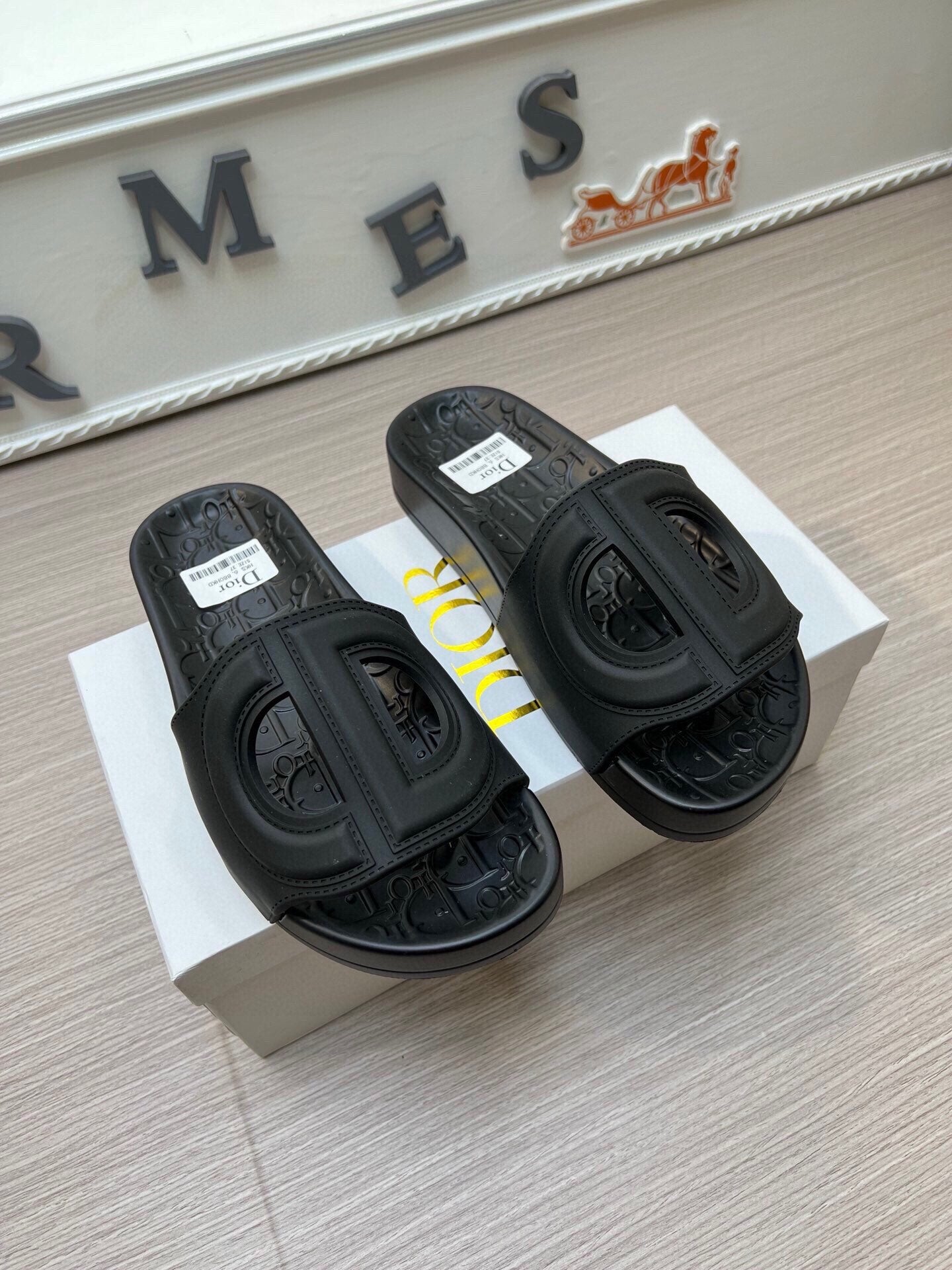 5LD213Z Popular Slippers