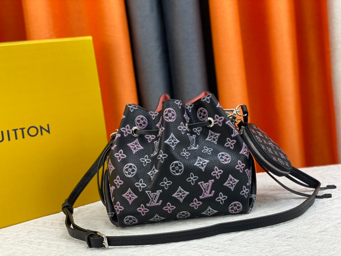 165NE98B Popular   leather bag