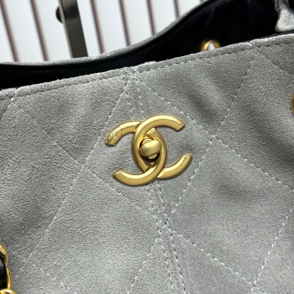 146PC19B Popular leather bag