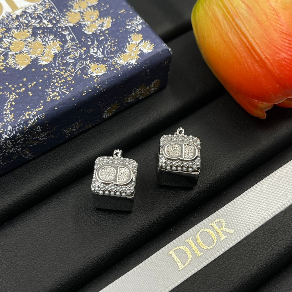 14D774E Popular  Earrings