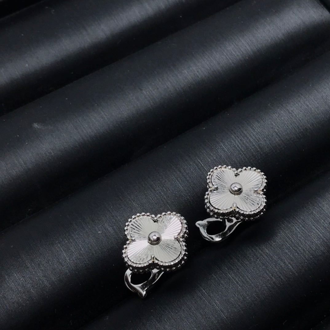 5XVA196E Popular  Earrings