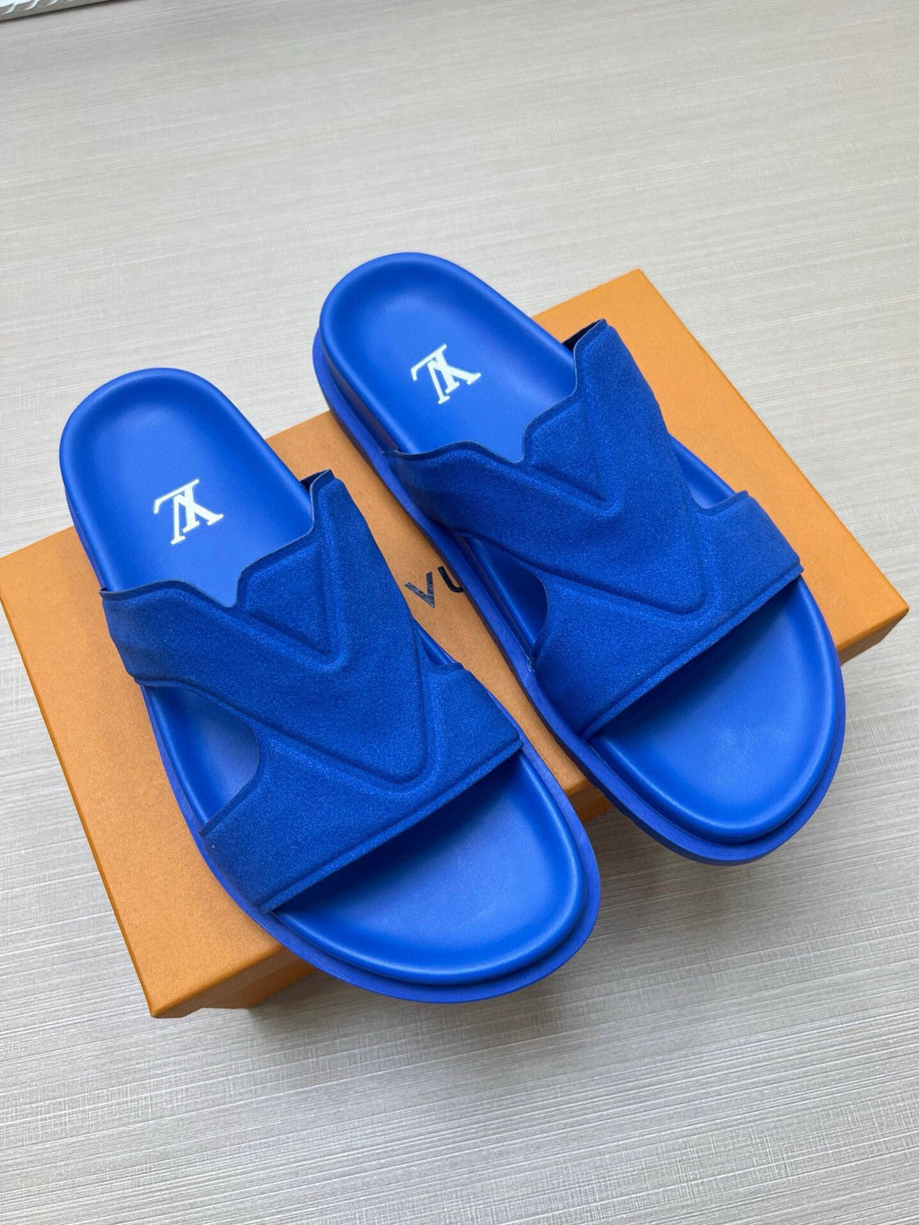 5LE229Z Popular Slippers