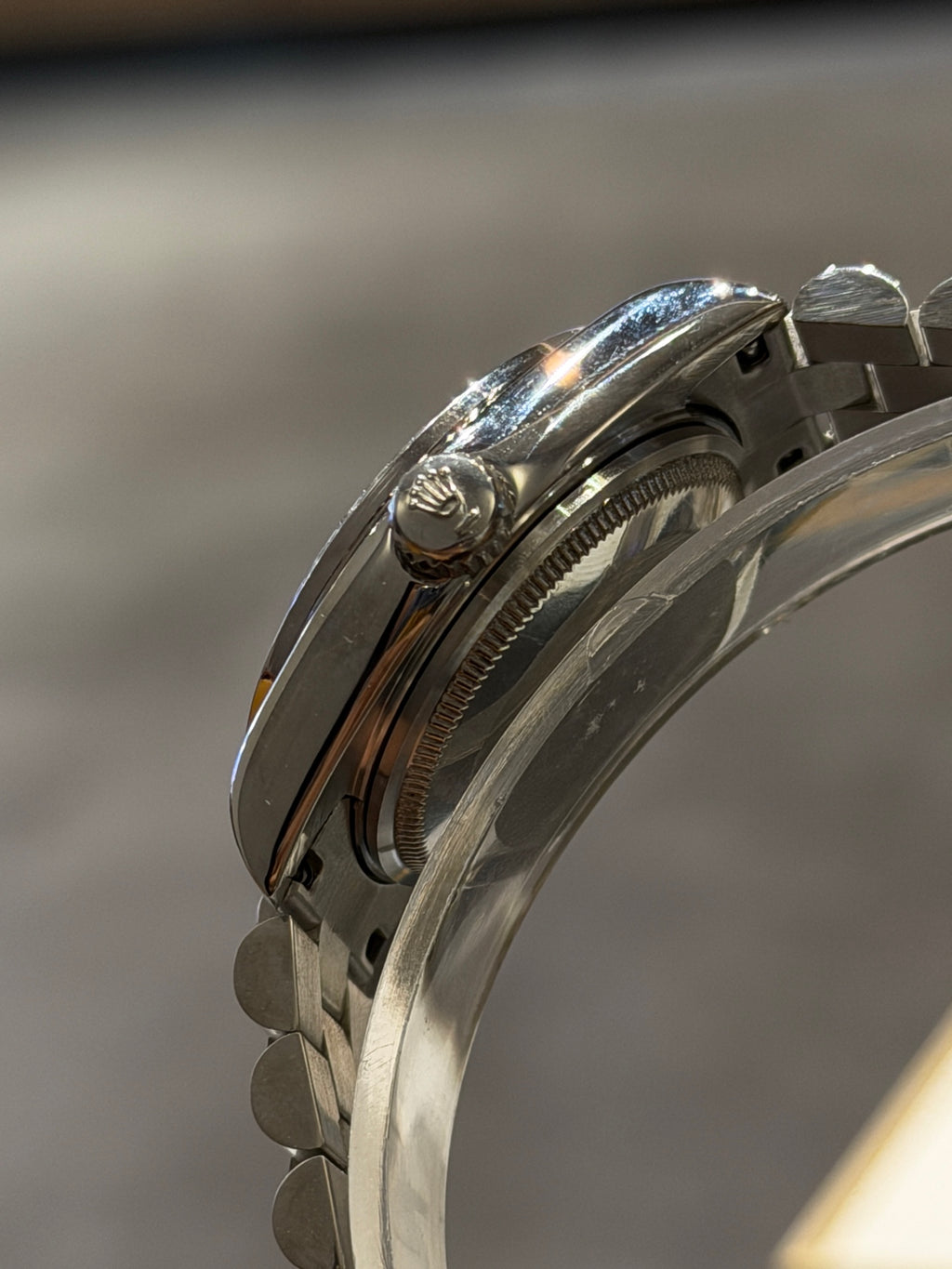 136RL24L Popular Watches