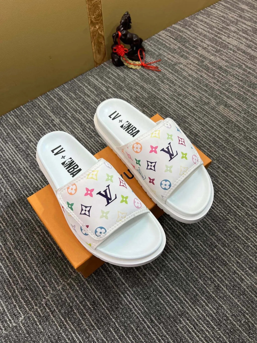 5YE47Z Popular Slippers