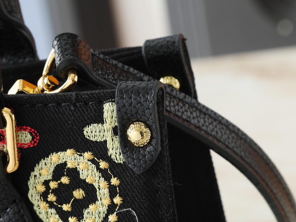15RE22B Popular  genuine leather embroidered bag