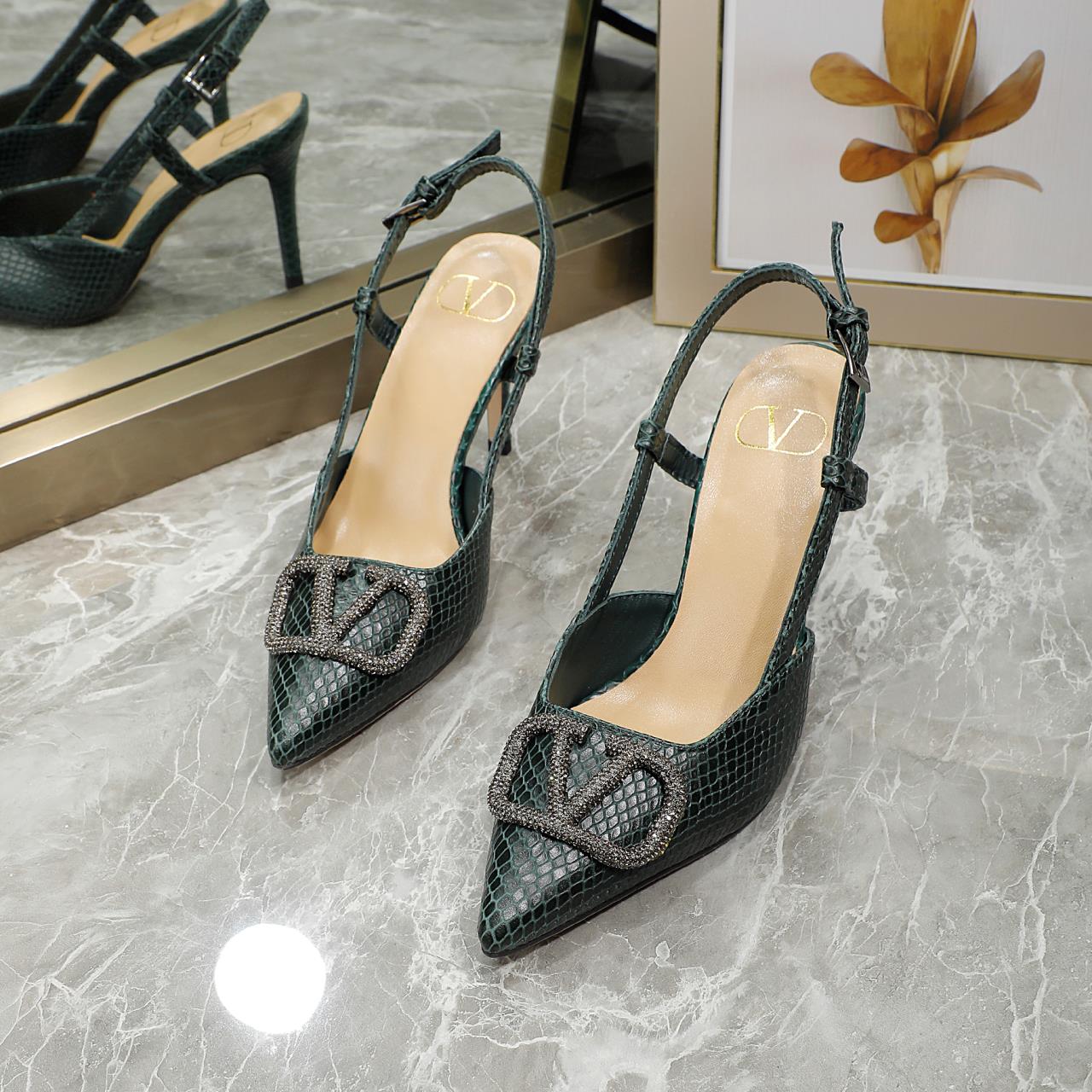 245RVL20Z Popular leather  High heels