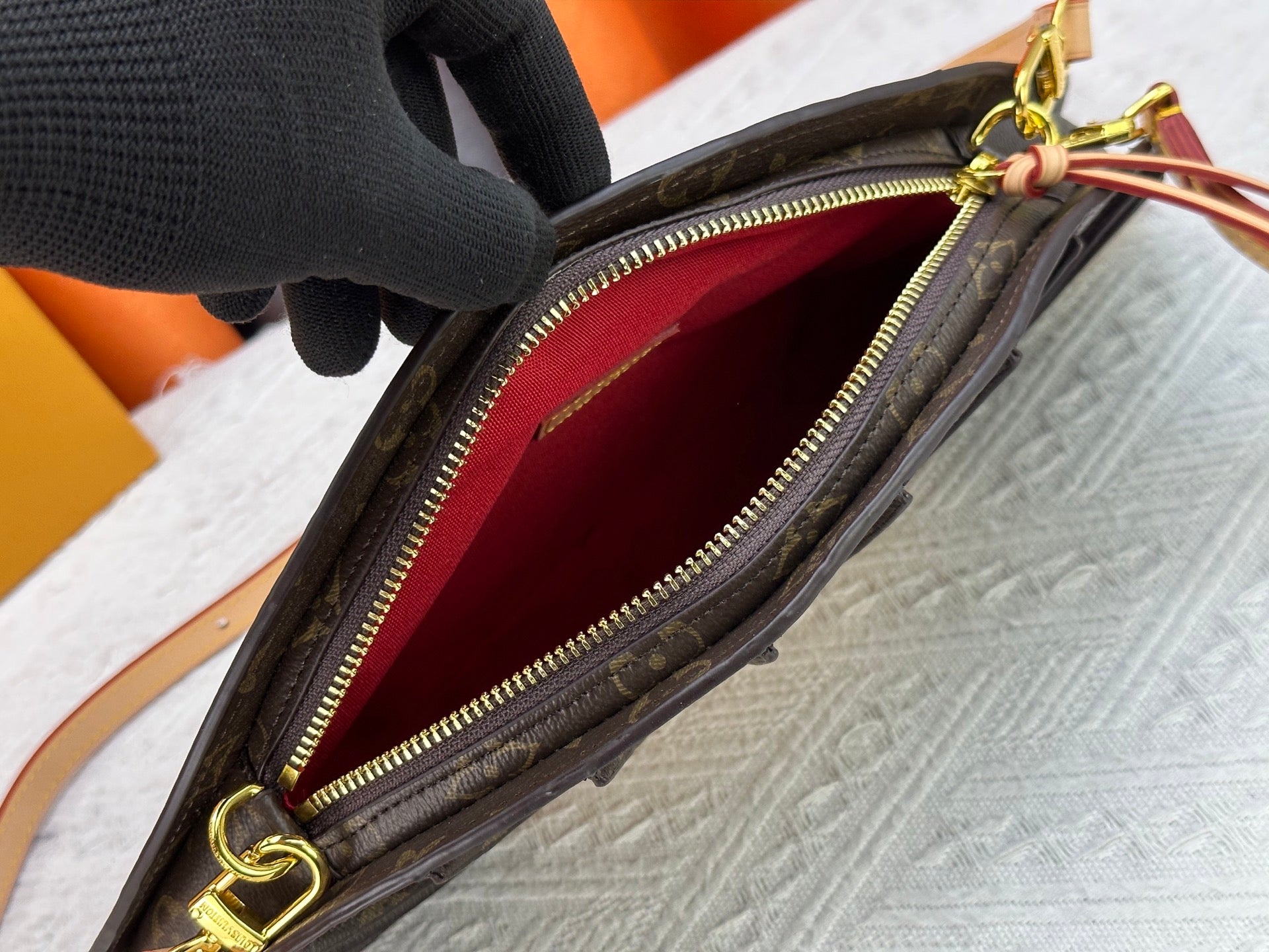 165NE104B Popular  eather bag