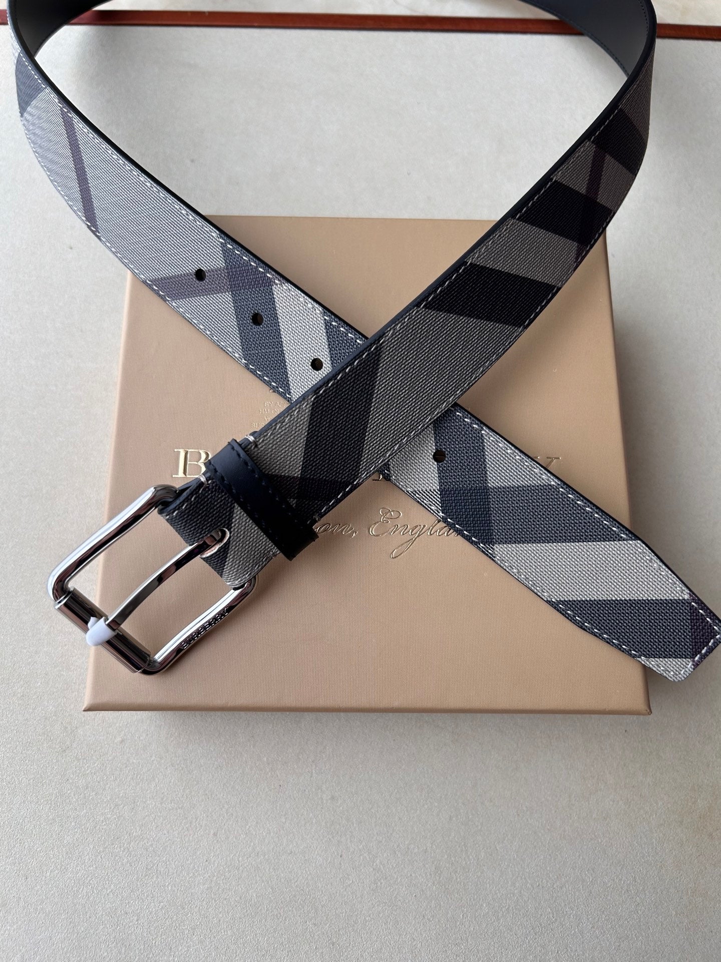 1115QR8P Popular High quality belt With full package
