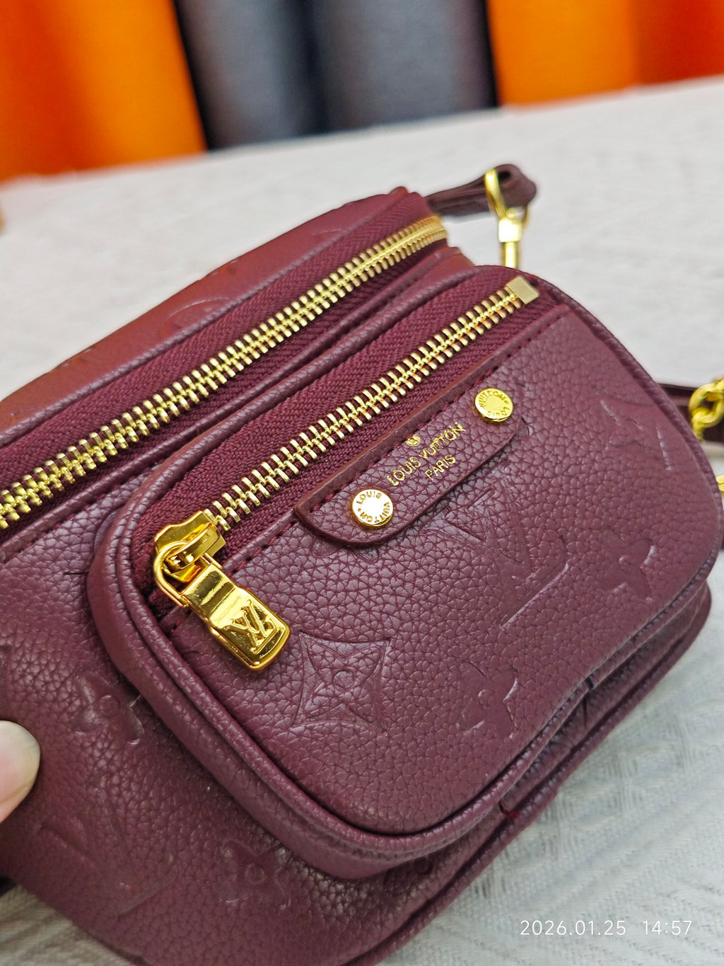 146PE75B Popular leather bag